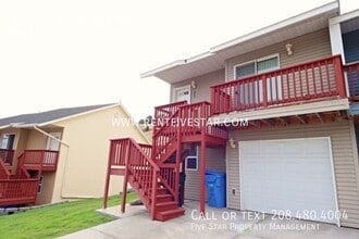 Building Photo - 341 La Valle Strada