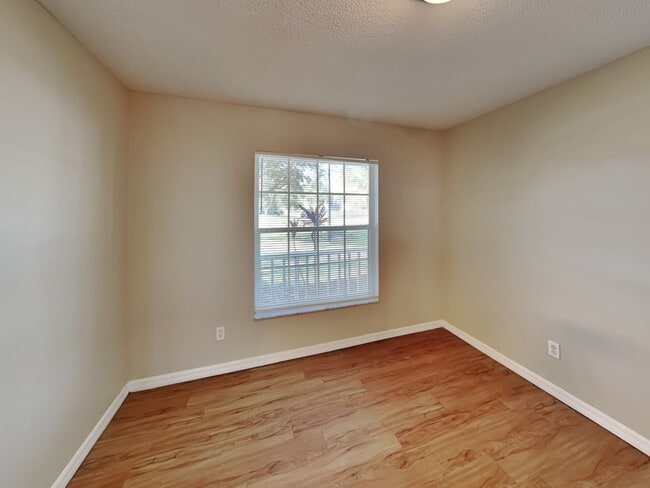 Building Photo - 4248 Kingsfield Dr