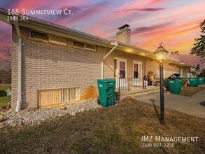 Building Photo - 168 Summit View Ct