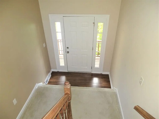 Building Photo - 6472 Lincoln Ct