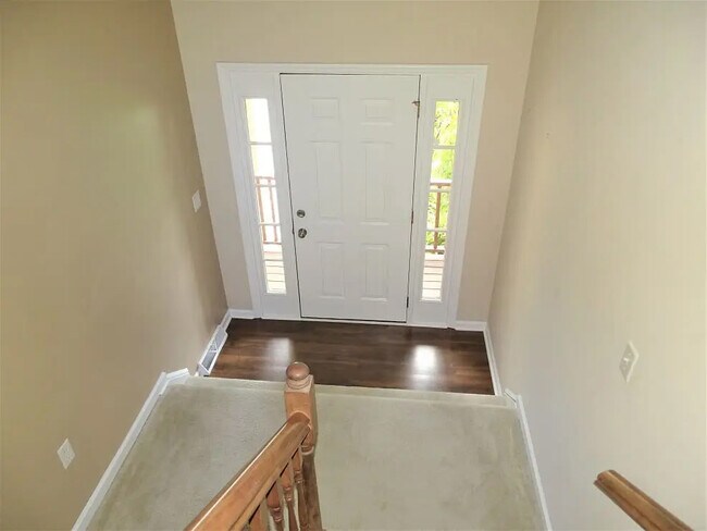Foto del edificio - 6472 Lincoln Ct