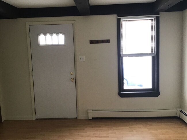 Building Photo - 336 E Fort St