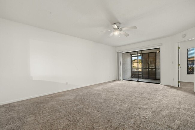 Building Photo - JK - Gulf access with dock and lift Boaters and Canal View Lover's Delight - 2 bedroom 2 bathroom...