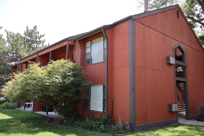 Building Photo - Spacious 2-Bedroom Condo Near Campus West and City Park