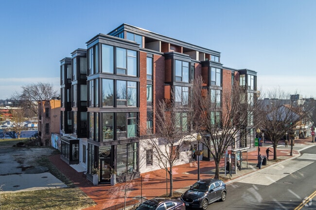 Building Photo - 801 Virginia Ave SE