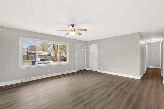 Building Photo - 5305 W 78th Ln