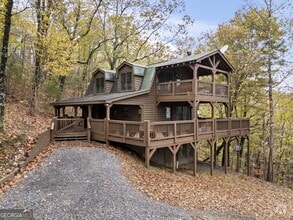 Building Photo - 1274 Foxhound Trail NE