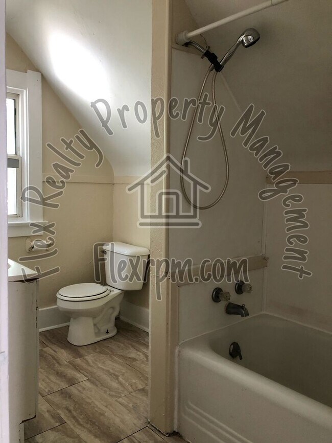 Foto del edificio - ***NEW ON THE MARKET....DRIVE BY TO CHECK IT OUT***