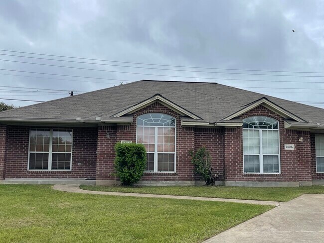 Foto del edificio - 1008 Sun Meadow Ct