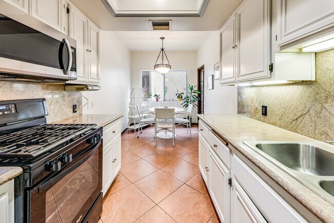 Foto del edificio - 4707 Willis Ave