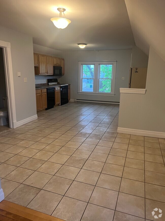 Lincoln EsteElm Park District Apartments for Rent with Parking Worcester, MA 1 Rentals