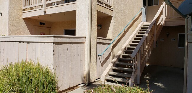 Foto del edificio - Las Palmas Downstairs Condo