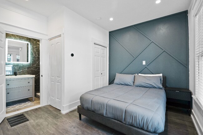 Foto del edificio - 2009 W Dekle Ave