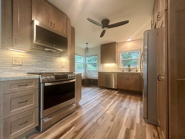 Cocina - 17359 Esteban St
