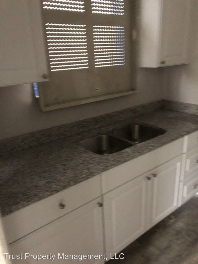 Building Photo - 3 br, 1 bath House - 9591 Abington Ave