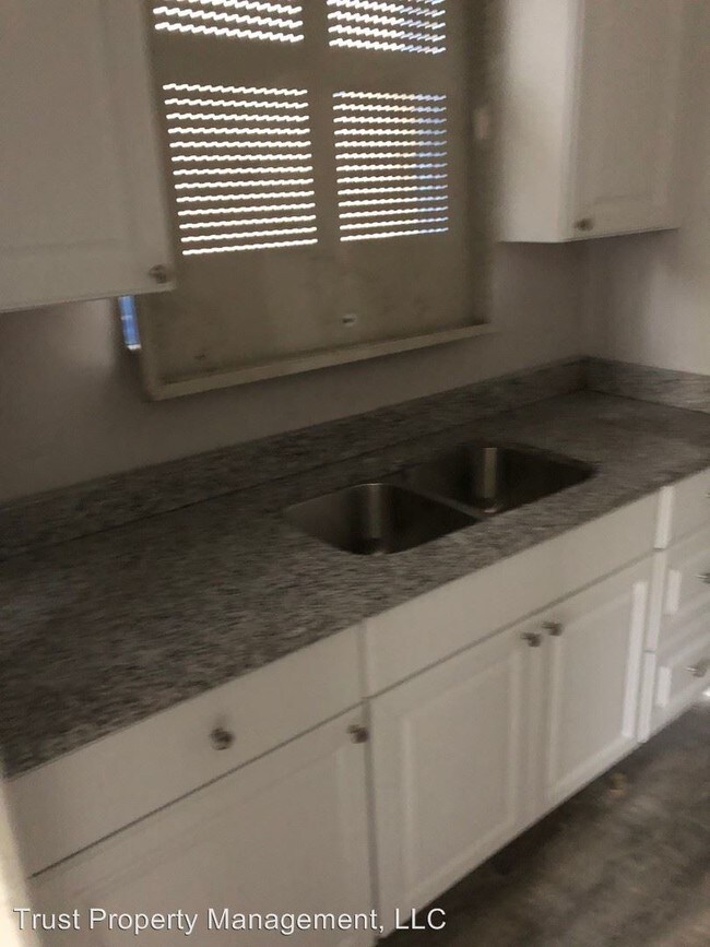 Foto del edificio - 3 br, 1 bath House - 9591 Abington Ave