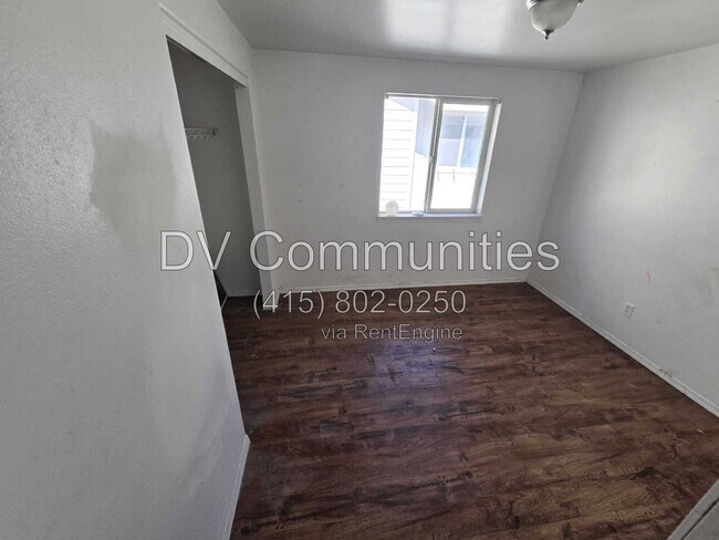 Foto del edificio - 2822 SW Juniper Ave