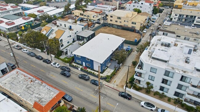 Building Photo - 3320 Pacific