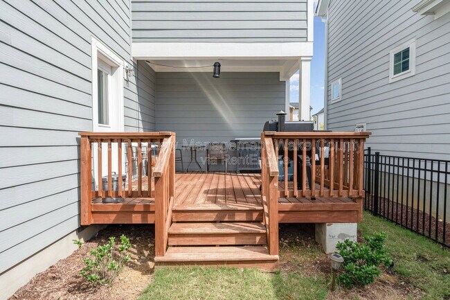 Foto del edificio - 45 Millennium Dr