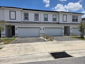 Building Photo - 922 Centaury Dr
