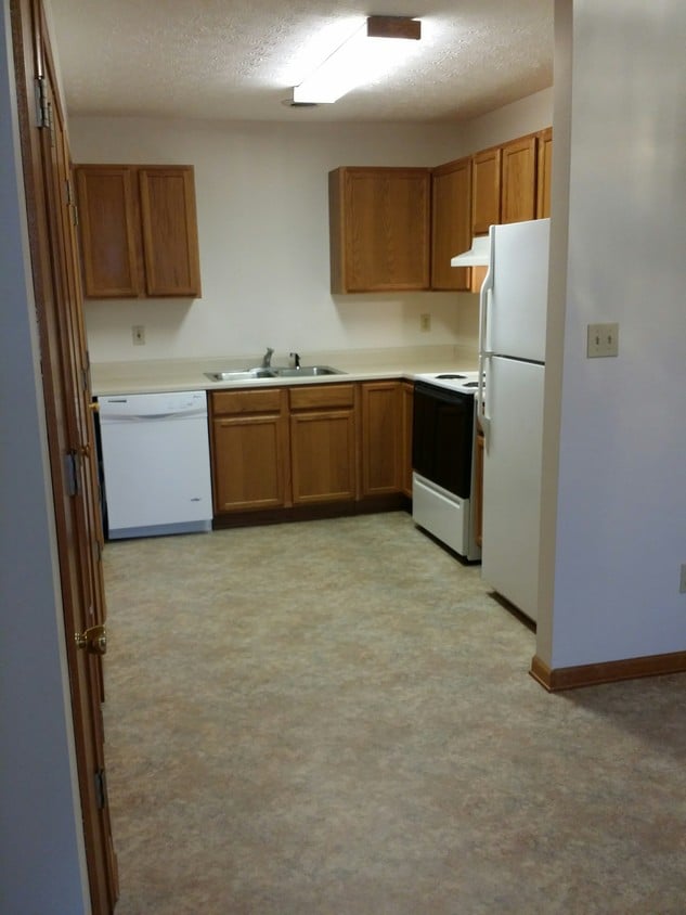 Primary Photo - 232 Rogers Ct