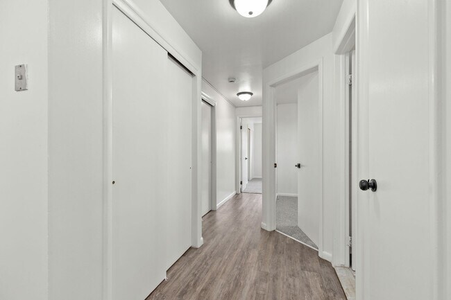 Foto del interior - Swiss Village Apartments