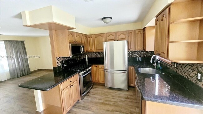 Foto del edificio - 1124 NE 7th St