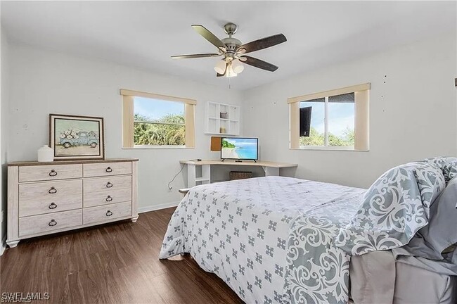 Foto del edificio - 1107 Connie Ave N