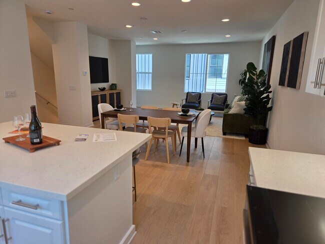 Foto del edificio - 2524 Chamomile Ln