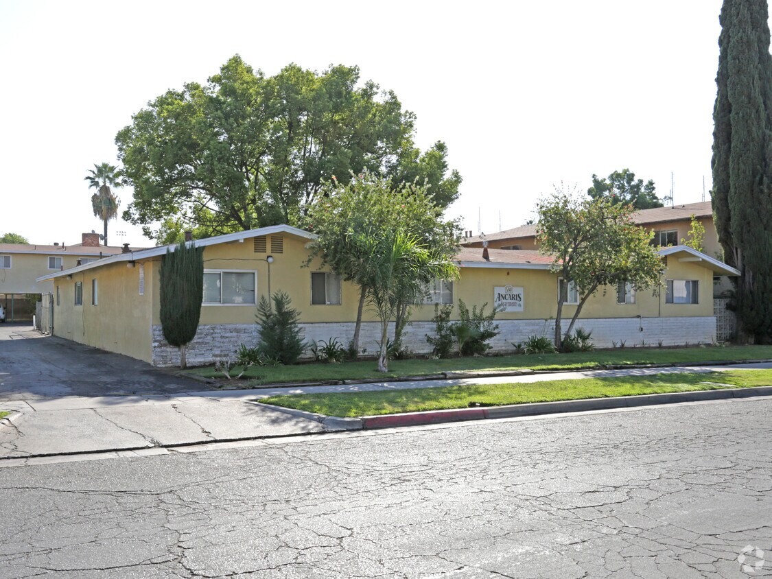 Primary Photo - Ancaris Apartments