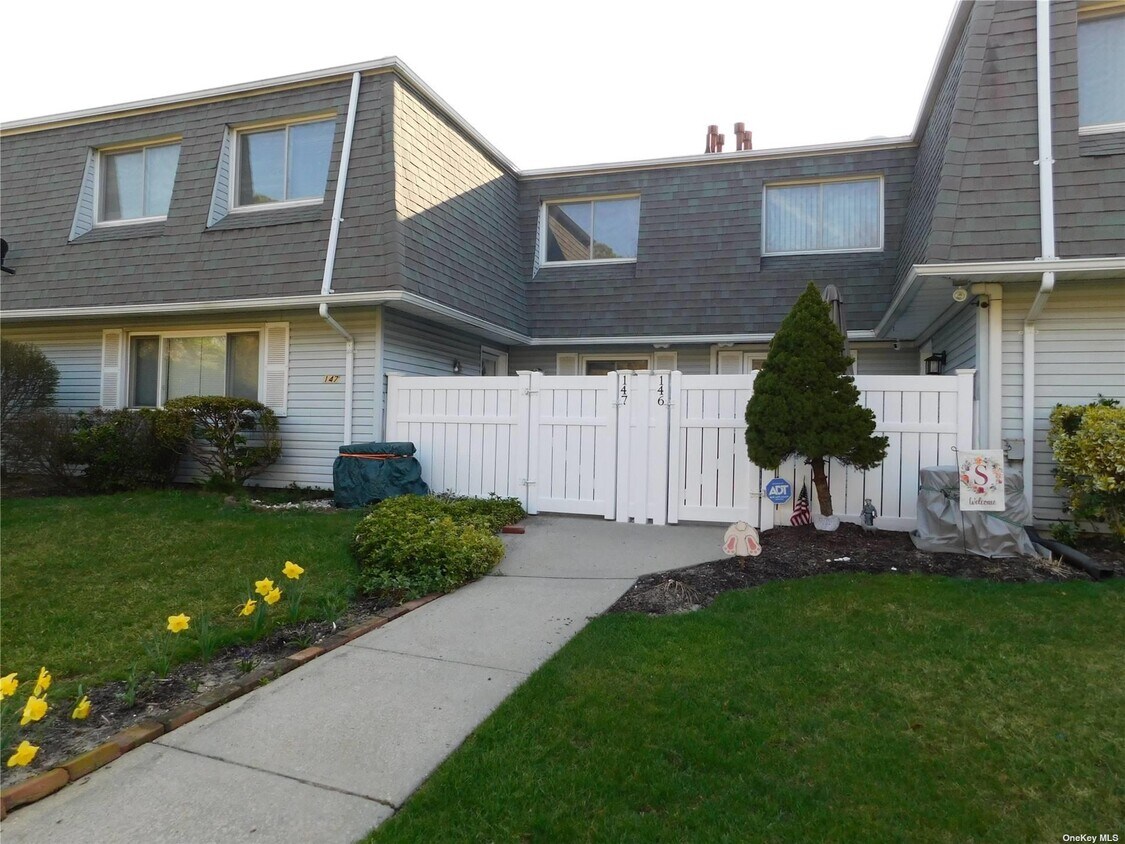 Primary Photo - 147 Storm Dr