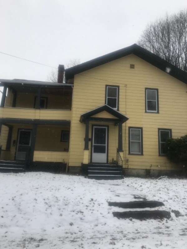 15 Kipp St, Jamestown, NY 14701 Room for Rent in Jamestown, NY