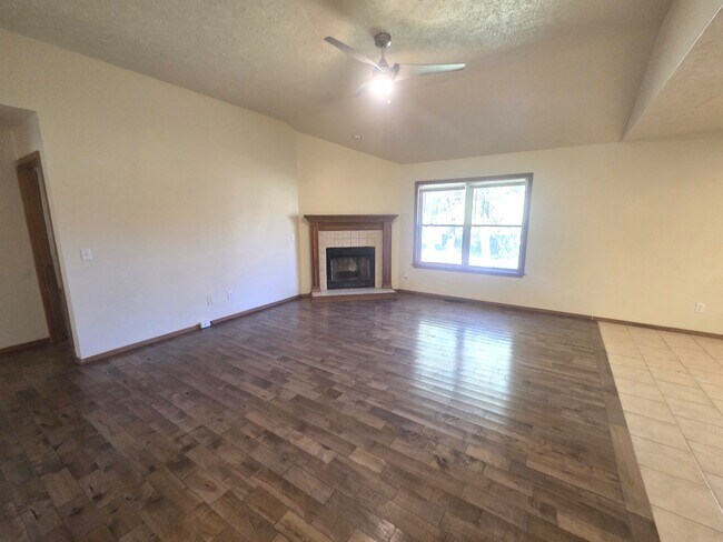 Foto del edificio - 4507 W Westwood Dr