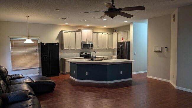 Foto del edificio - 4854 Native Dancer Ln