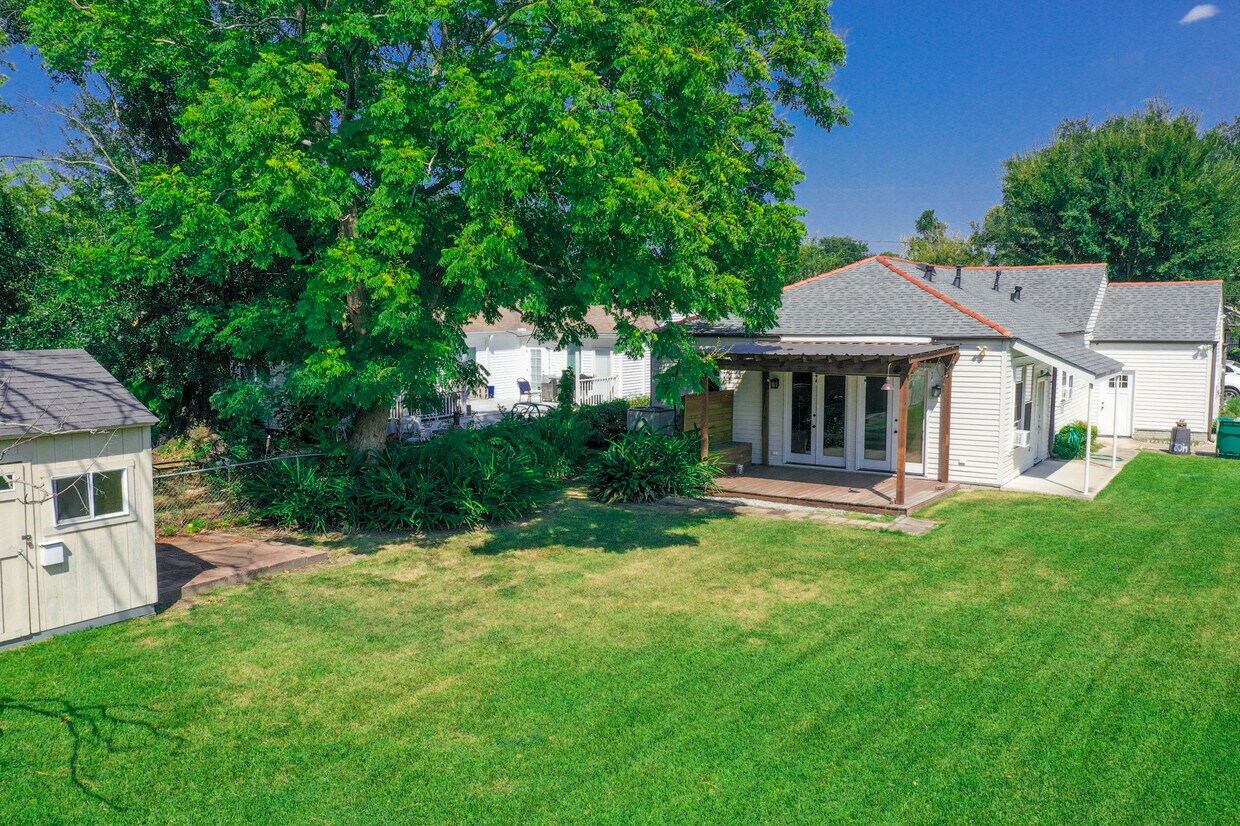 Foto principal - 402 Orion Ave