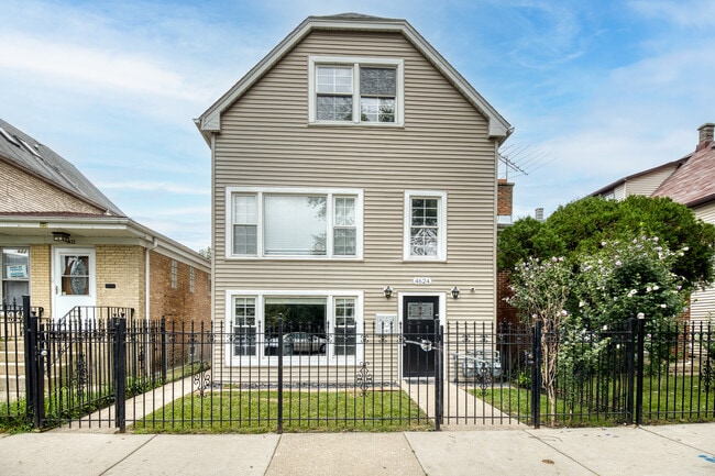 Building Photo - 4624 N Springfield Ave