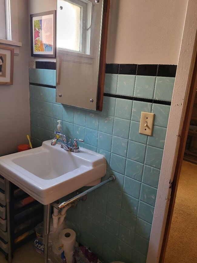 Building Photo - 2099 Lark St