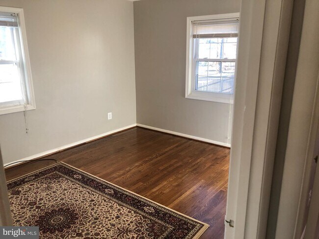 Building Photo - 7402 Leesville Blvd