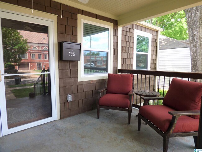 Foto del edificio - 725 9th Ave S