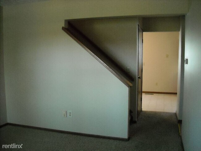 Building Photo - 3 br, 1.5 bath Apartment - 6572 Birchton St