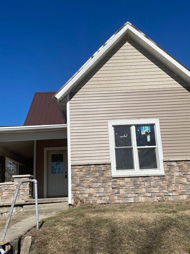 1224 E State St, Huntington, IN 46750 House Rental in Huntington, IN