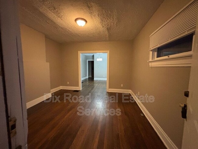 Foto del edificio - 1025 Richmond Ave