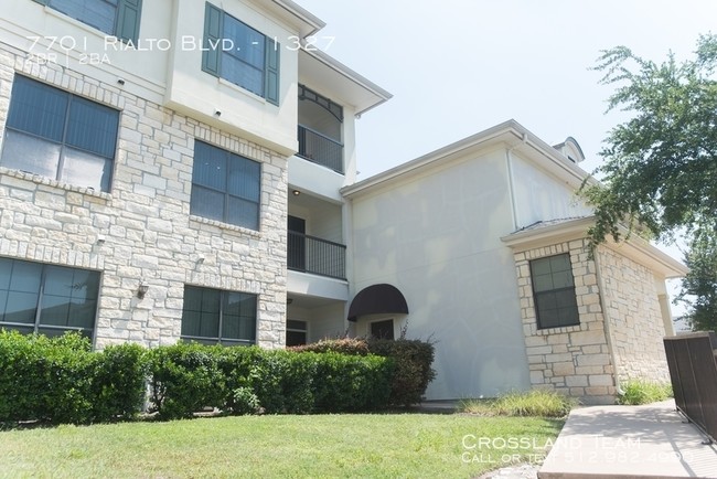 Building Photo - Vista Hills Condomium in SW Austin
