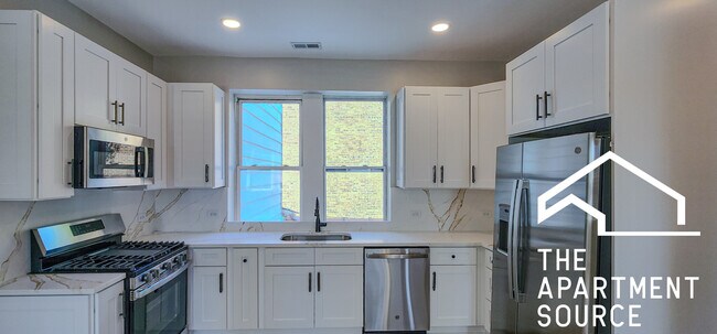 Photo - 2552 S Central Park Ave Apartment