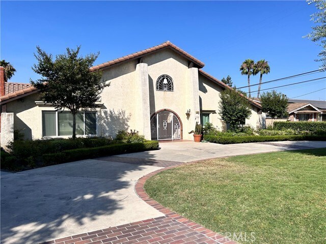 Foto del edificio - 15561 Palomino Dr