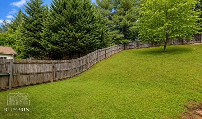 Building Photo - 3275 Holgate Ln