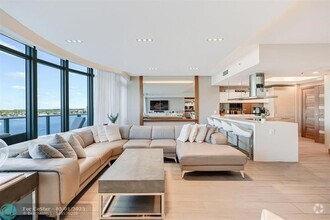 Building Photo - 17301 Biscayne Blvd