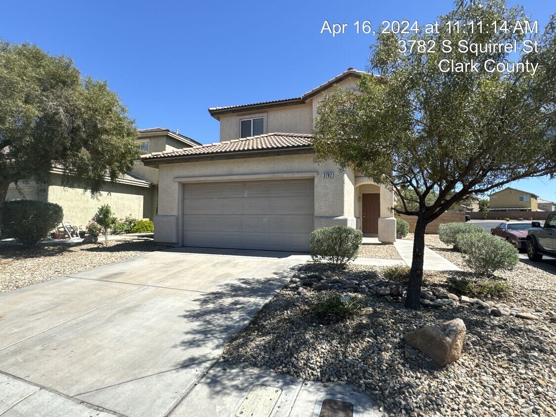 Primary Photo - 4 Bedroom Home w/ Loft
