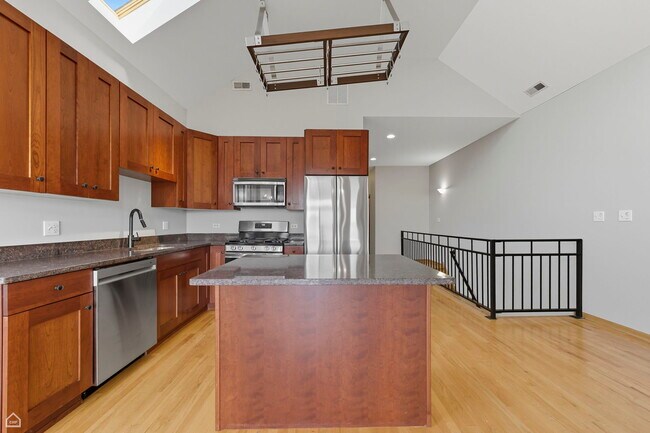 Foto del edificio - 119 N Mozart St