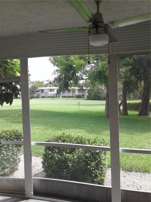 Building Photo - 4040 W Palm Aire Dr